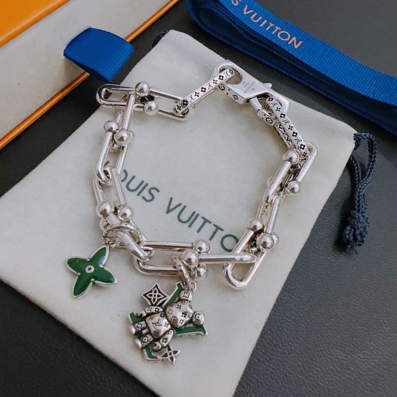 LV Bracelet 03lyr586